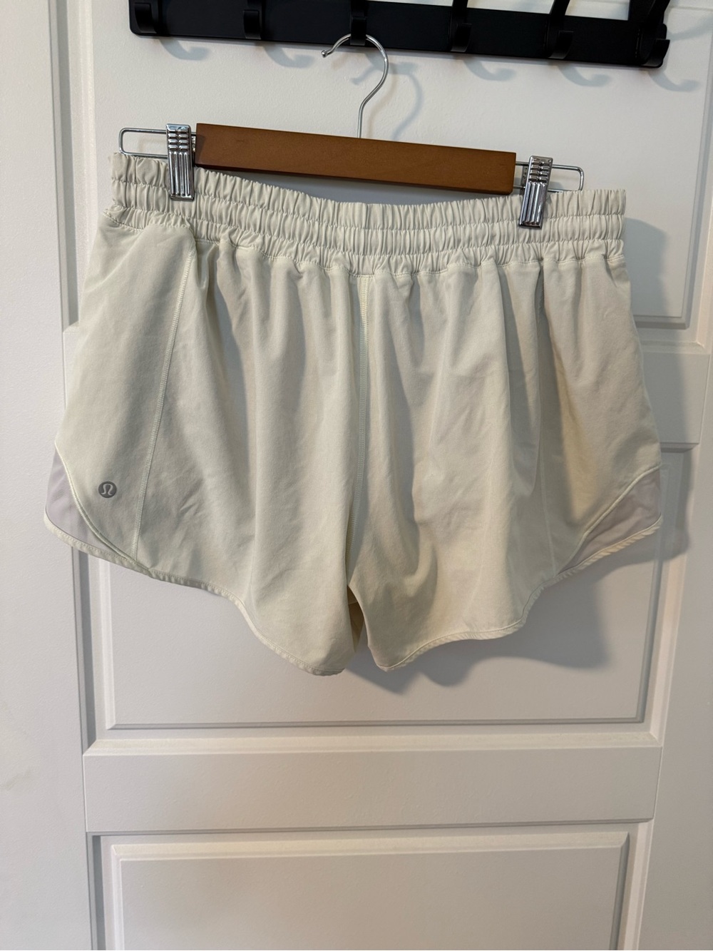 🤍 Lululemon Athletic Running Shorts – Size 12 🤍